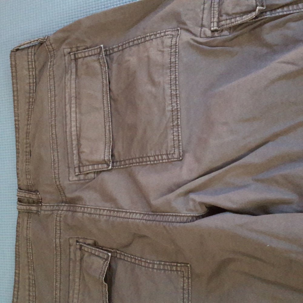 American Eagle low rise flare cargo never worn - Picture 5 of 12